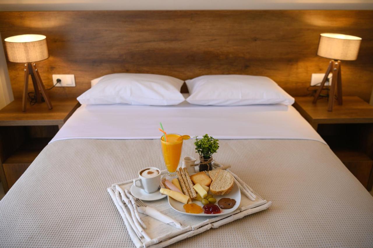 Olympic Hotel Moírai Eksteriør billede