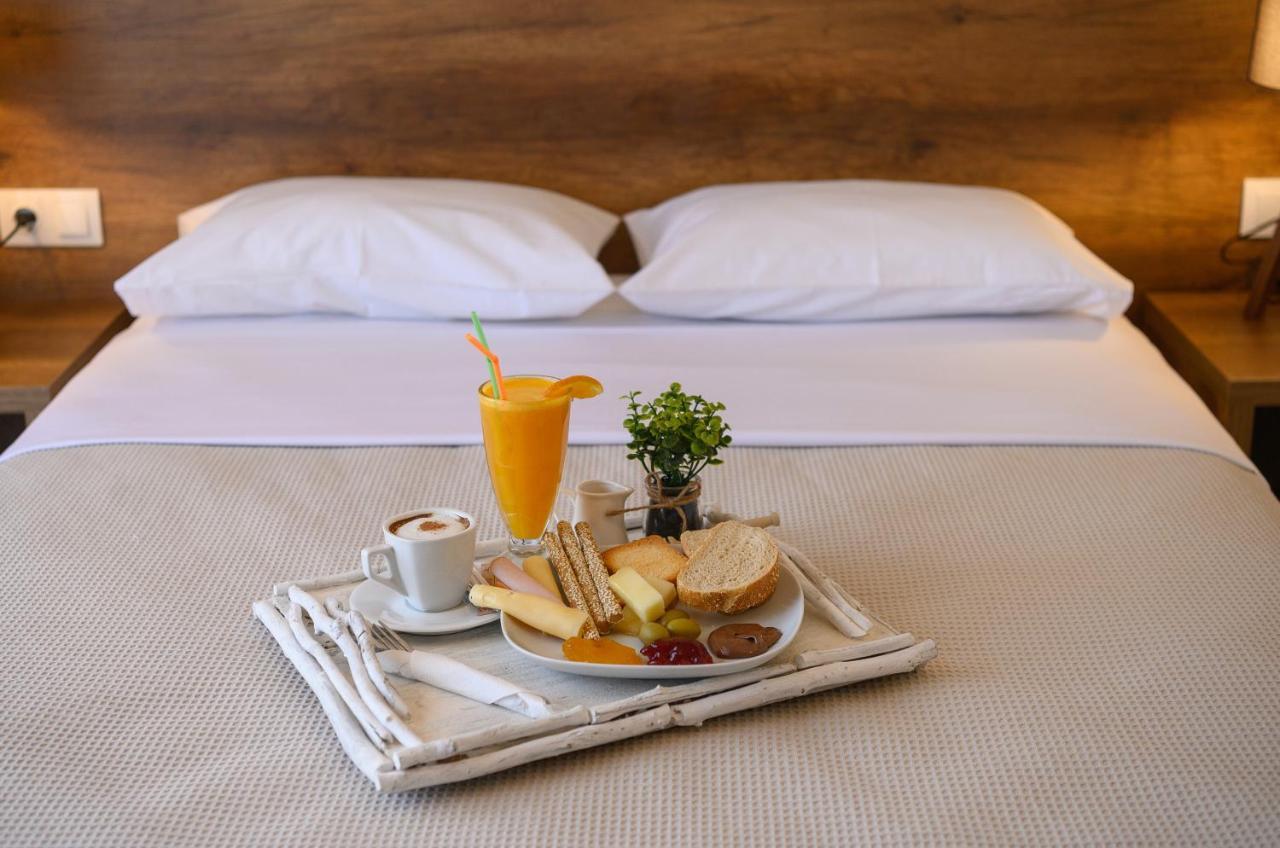 Olympic Hotel Moírai Eksteriør billede